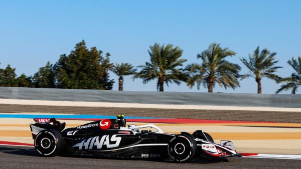 Кто стал лидером по километражу в первый день тестов Ф1 в Бахрейне?