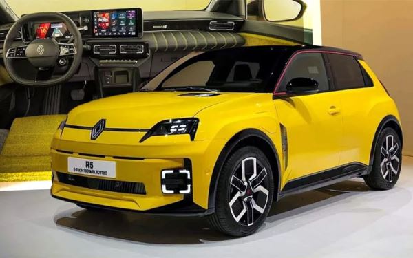 В сеть «слили» изображения электрического хэтча Renault 5